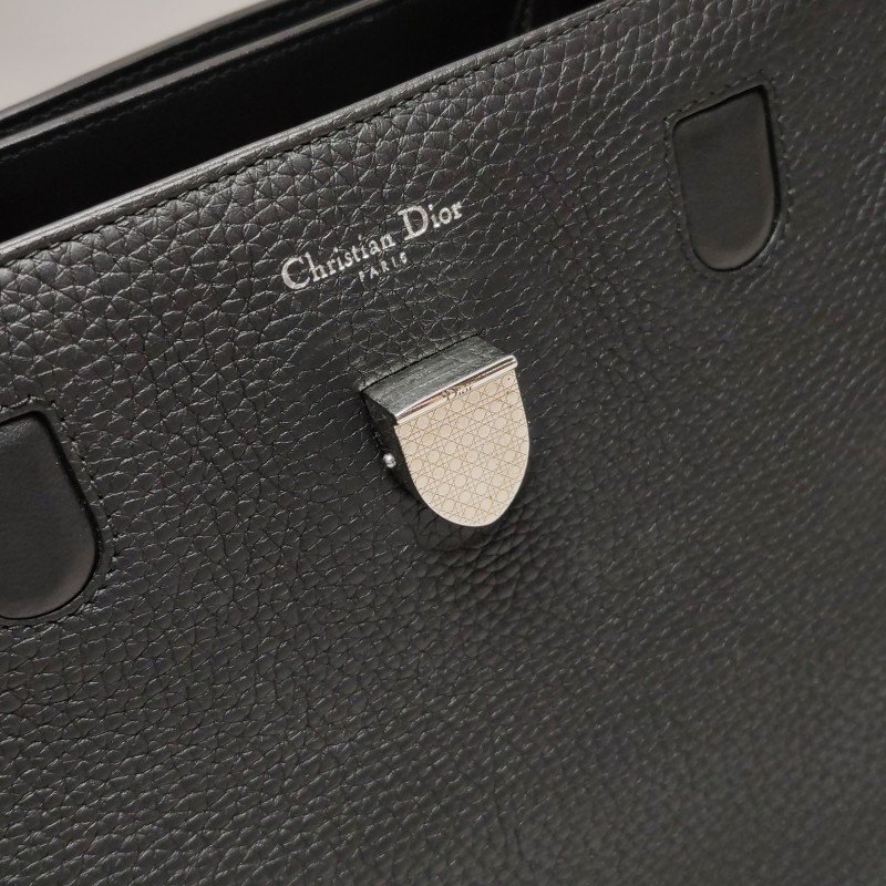 Dior Diorama盾牌包牛皮純色盾形紋章搭扣斜挎包單肩包-11