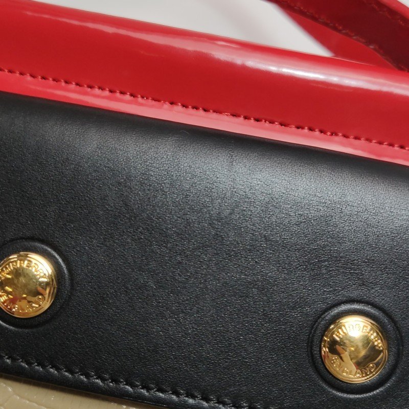 Burberry Title牛皮拼色字母logo鉚釘單肩包-16