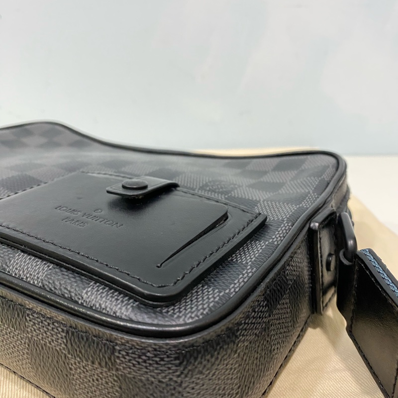 Louis Vuitton 黑棋盤格帆布拉鍊郵差包-13