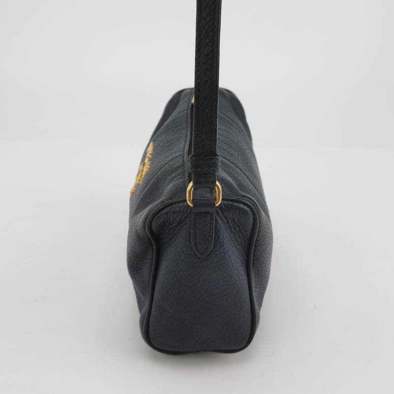 Prada牛皮純色字母Logo拉鏈斜挎包單肩包-2