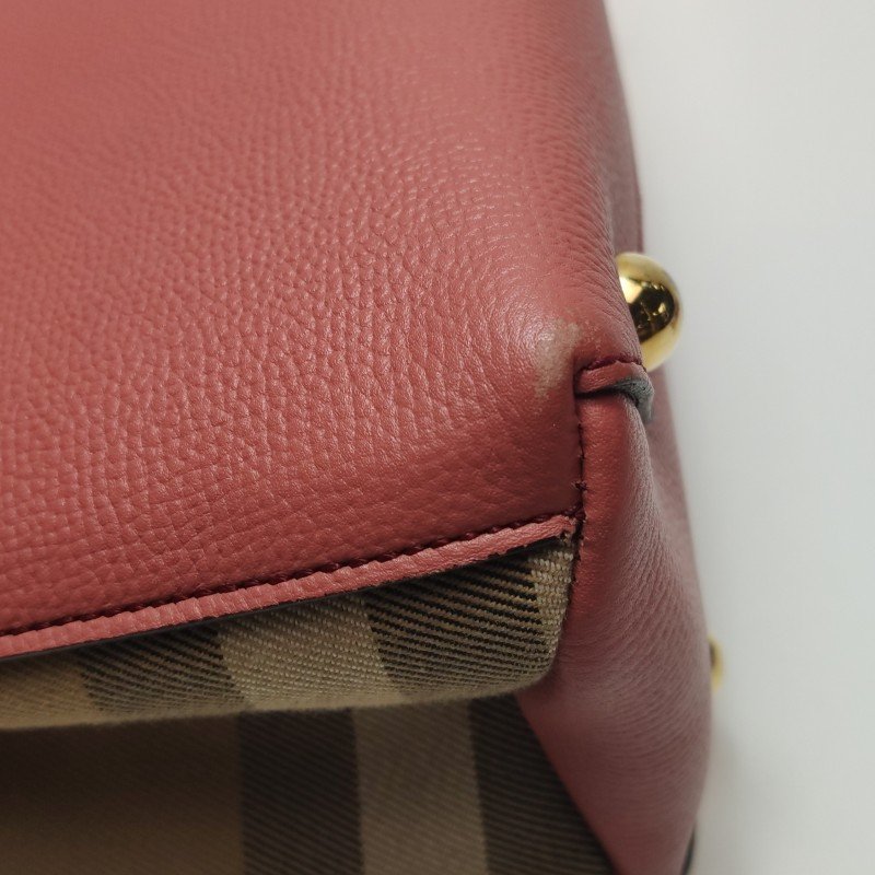 Burberry The Banner班納小號牛皮帆布純色雙搭扣字母logo斜挎包單肩包-14