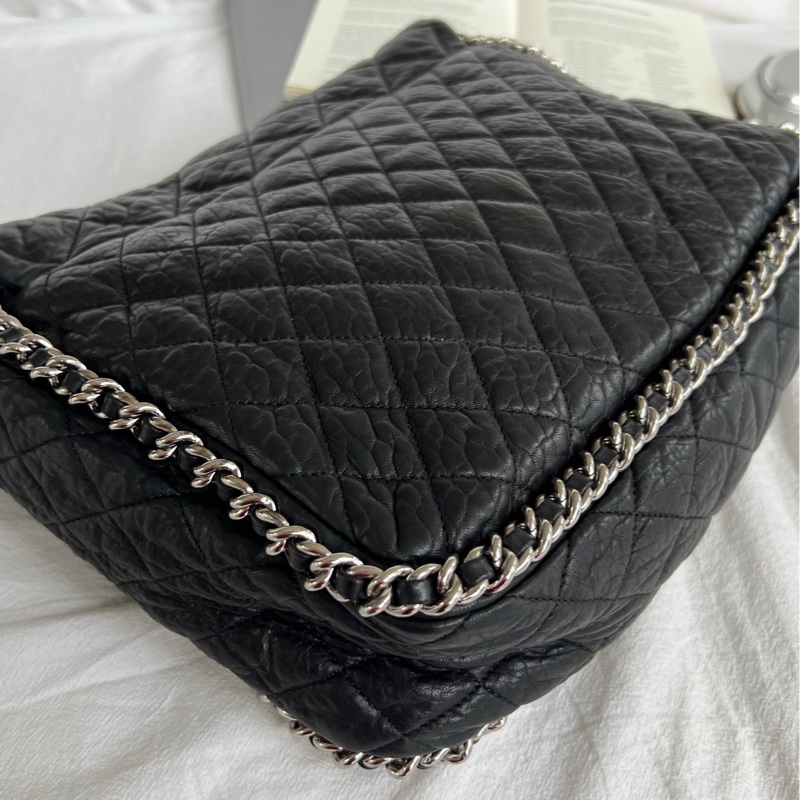 chanel黑銀滾邊xxl機場包-8