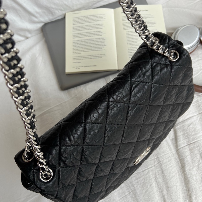 chanel黑銀滾邊xxl機場包-14