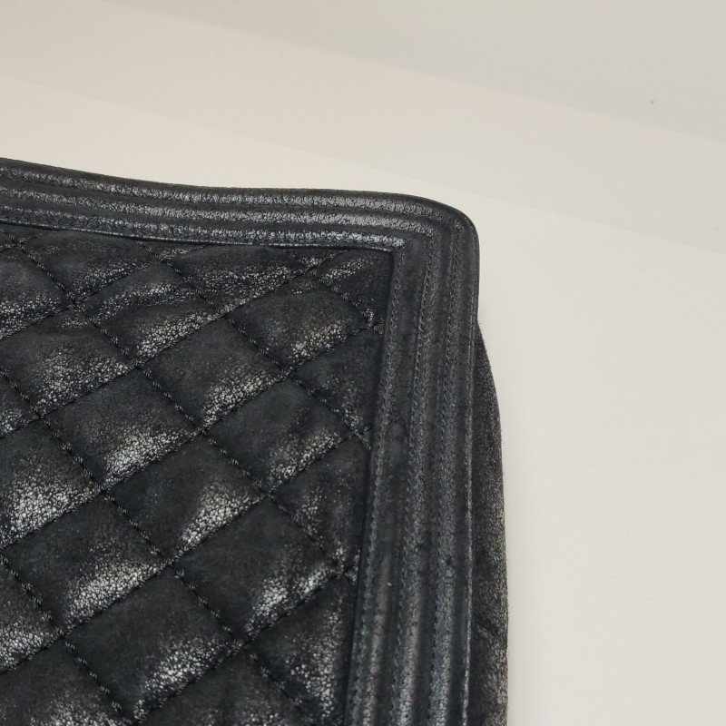 Chanel Leboy季節限定款大號磨砂皮菱格絎縫方形雙C鎖扣斜挎包單肩包-15