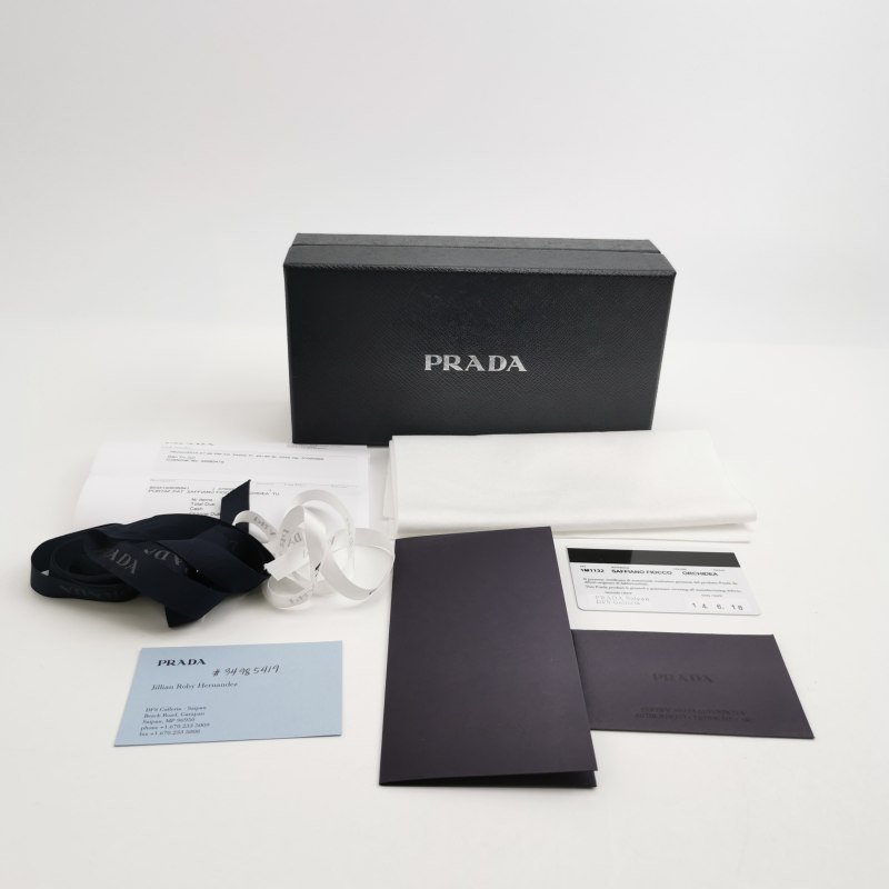 Prada牛皮純色字母Logo蝴蝶結錢包-7