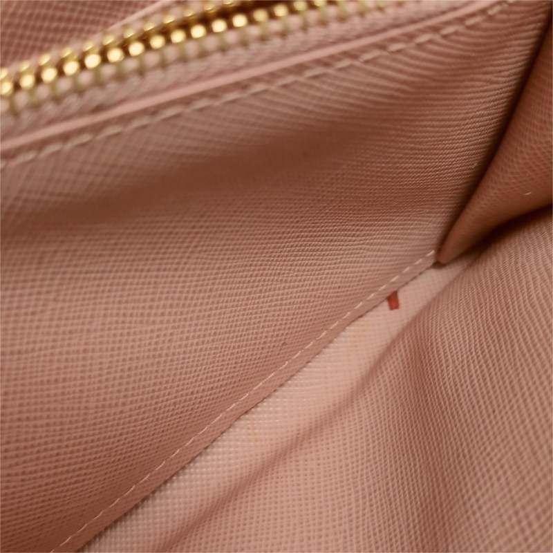 Prada牛皮純色字母Logo蝴蝶結錢包-8