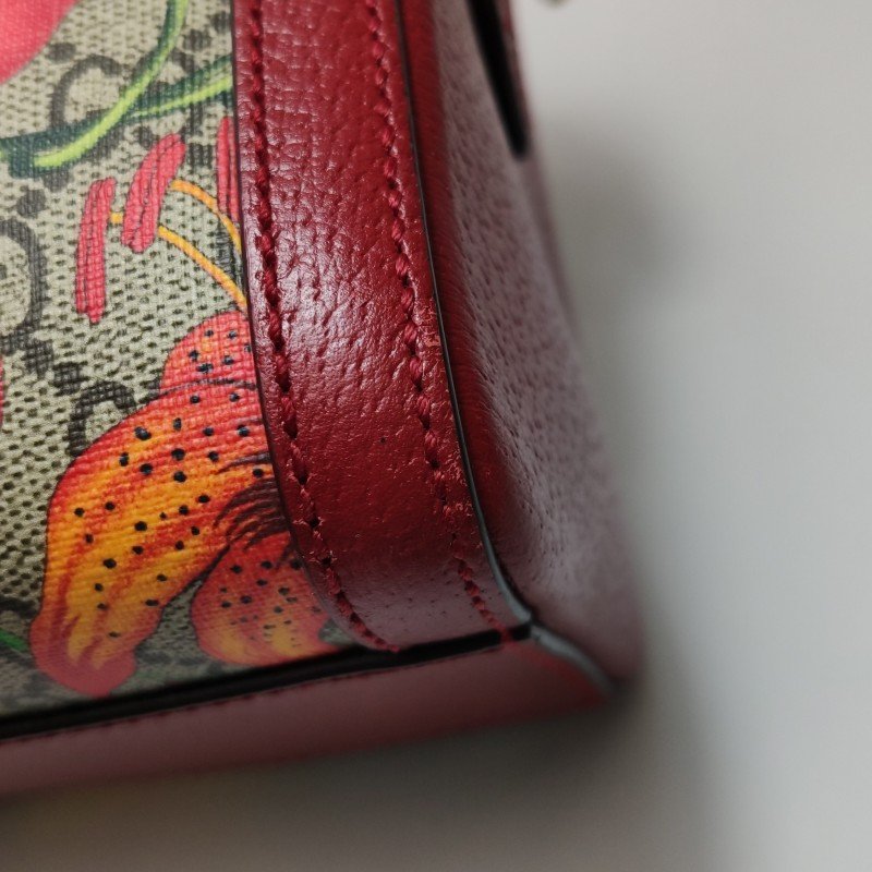 Gucci Ophidia牛皮老花花卉昆蟲圖案條紋雙G斜挎包單肩包-17