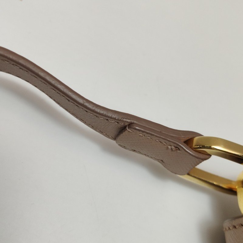 Prada Embleme牛皮純色字母Logo徽標單肩包-14