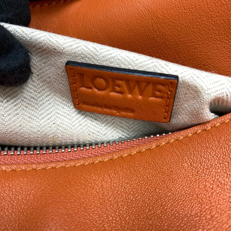 △ Loewe 羅意威 Orange Calfskin Puzzle 2 Way Bag #M 橙色小牛皮兩用袋 - 257023480-19