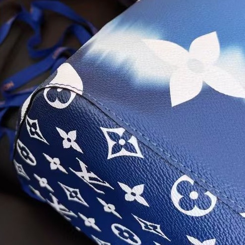 【近新閒置品】路易威登LV NeoNoe 夏日扎染系列藍白漸變水桶包 束口單肩包-11