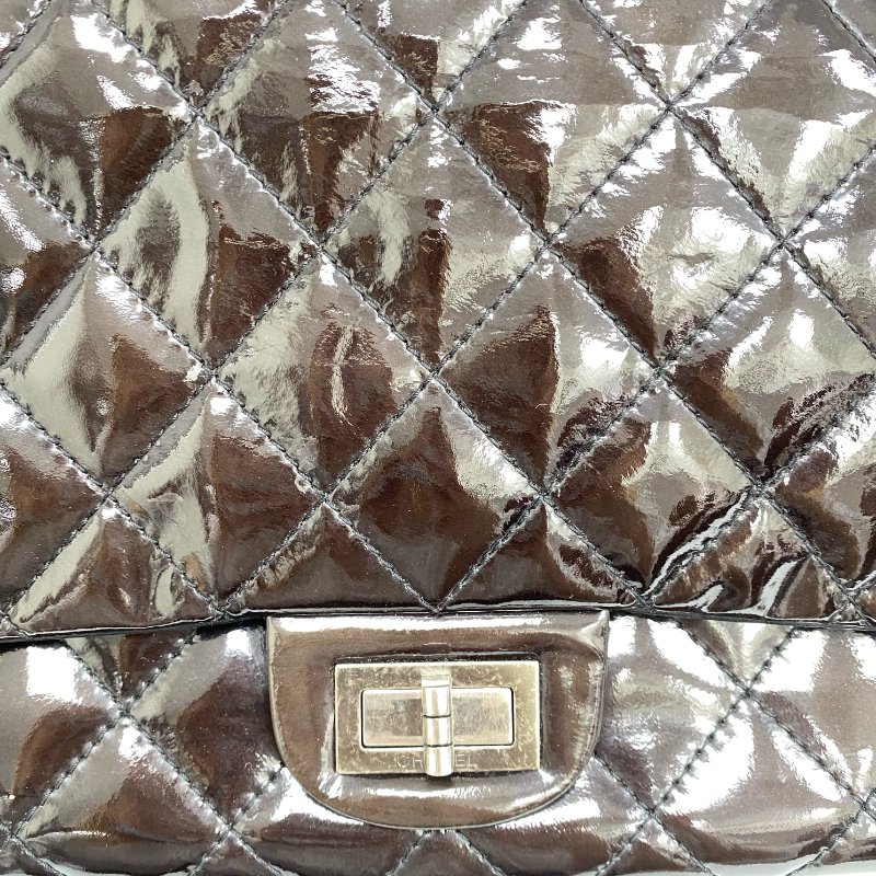 △ Chanel 香奈兒 2.55 Maxi Black Enamel Ruthenium-Finish Metal Chain Shoulder Bag No.14 2.55黑色漆皮鍍釕金屬鎖鏈肩背袋No.14 - 257023146-12