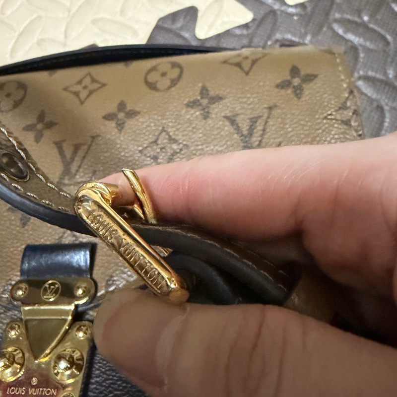 LV拼色郵差包-15