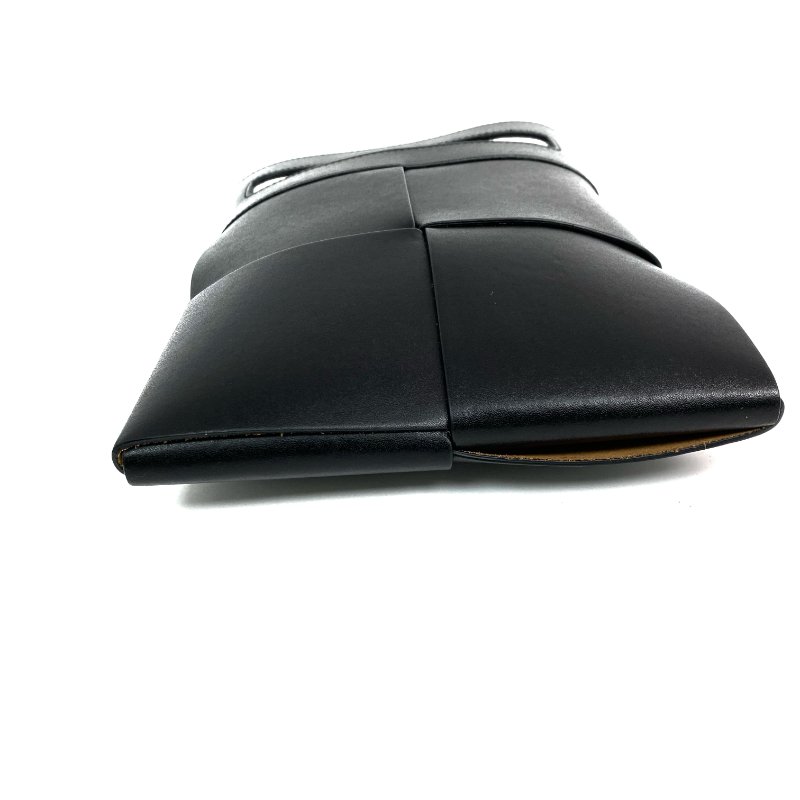 △ Bottega Vaneta 寳緹嘉 Black Lambskin Maxi Cassette Shoulder Bag 黑色小羊皮肩背袋 - 257024008-3