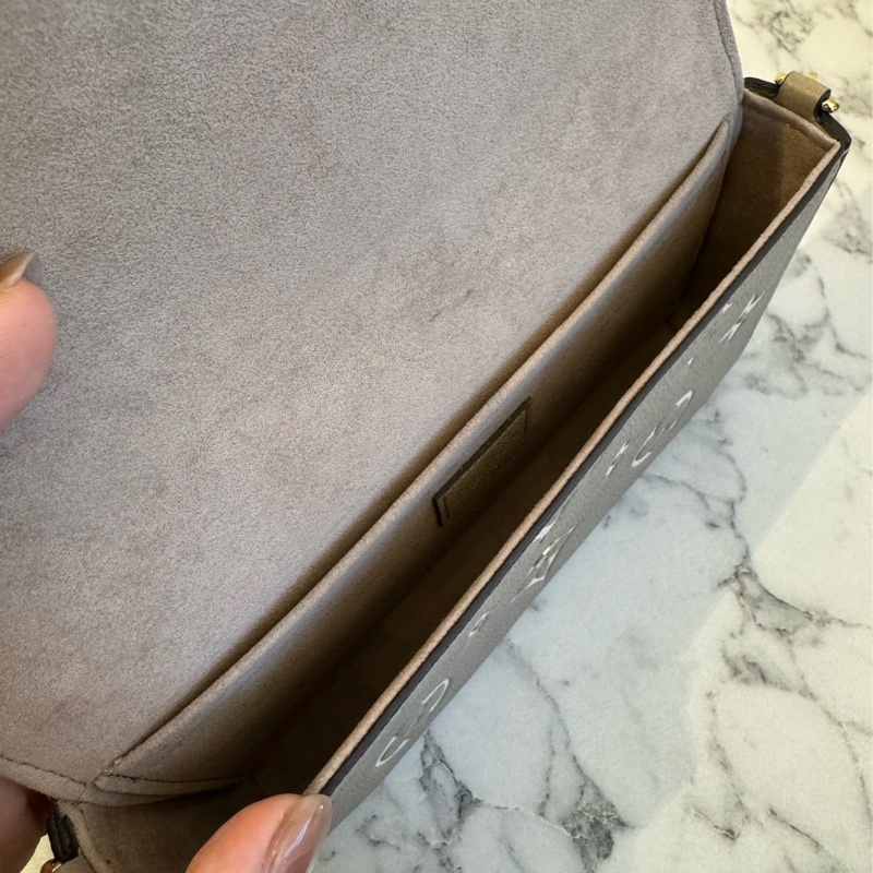 LV斑鳩灰三合一WOC 最經典必收款❤️❤️-15