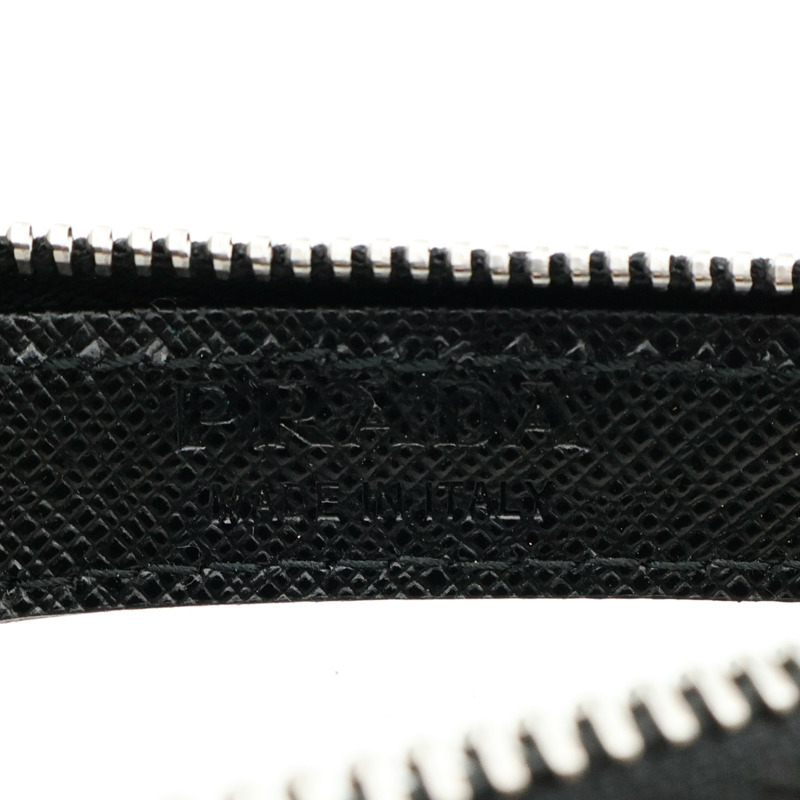 PRADA 皮革Card Case銀扣卡片套-8