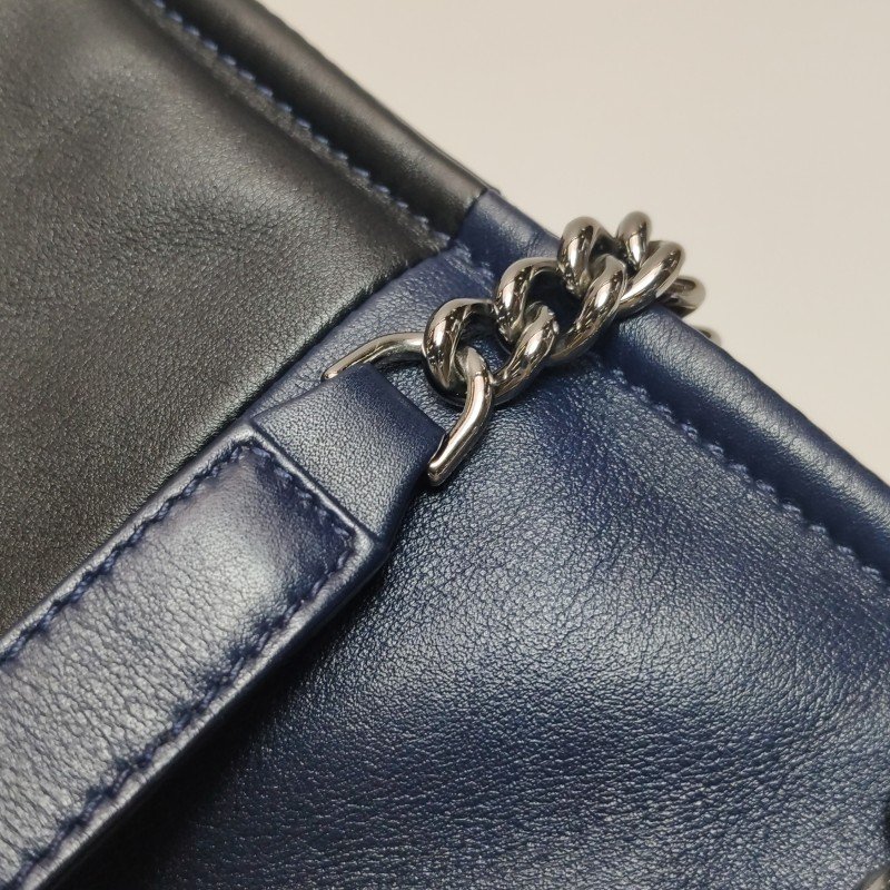 Chanel BoyBag牛皮拼色方形雙C鎖扣單肩包-14