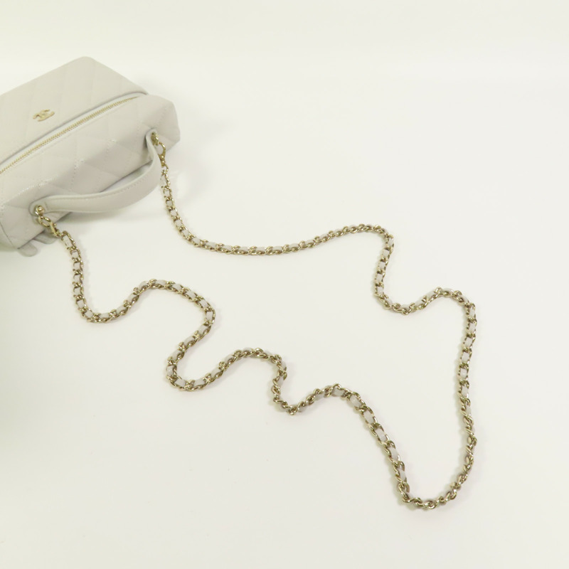 CHANEL 牛皮皮革Vanity Case金扣鏈帶手挽肩背兩用袋-4