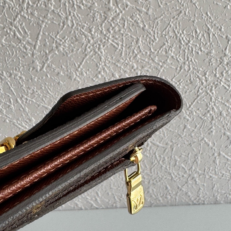 LV花紋金釦烏瑪舒曼三折短夾-10