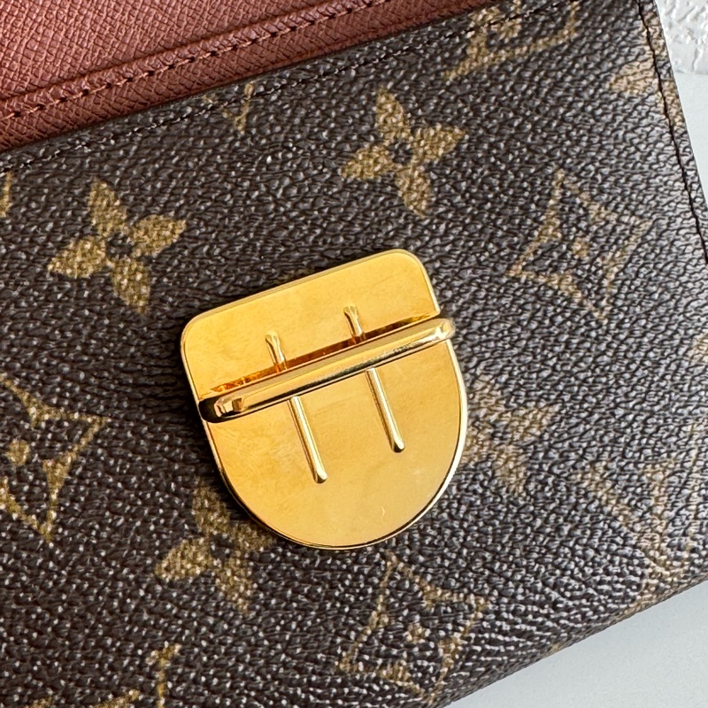 LV花紋金釦烏瑪舒曼三折短夾-18