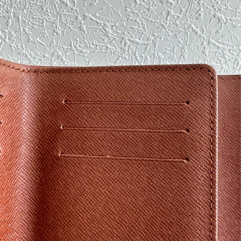 LV花紋金釦烏瑪舒曼三折短夾-21