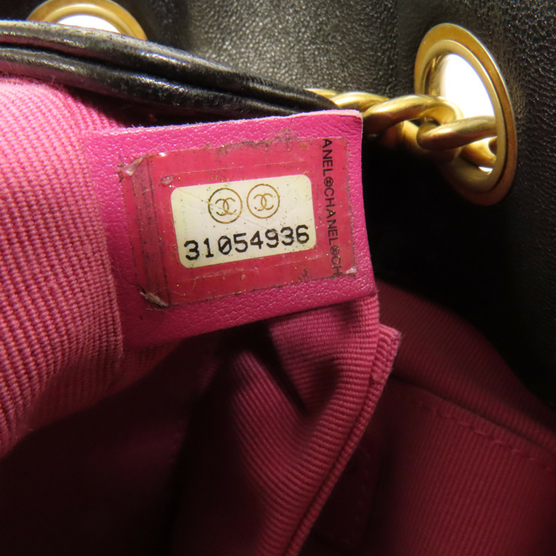 CHANEL 牛皮皮革Chain Shoulder金扣鏈帶肩背袋-10