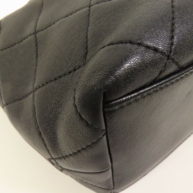 CHANEL 牛皮皮革Chain Shoulder金扣鏈帶肩背袋-12