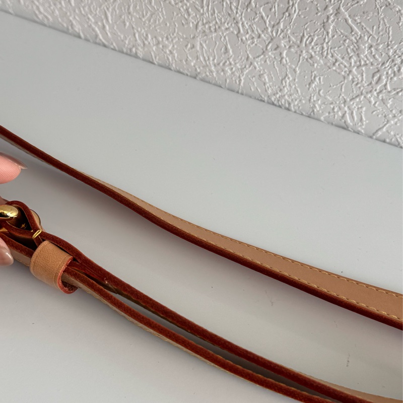 LV背帶 超好用~長度可以調節❤️-15