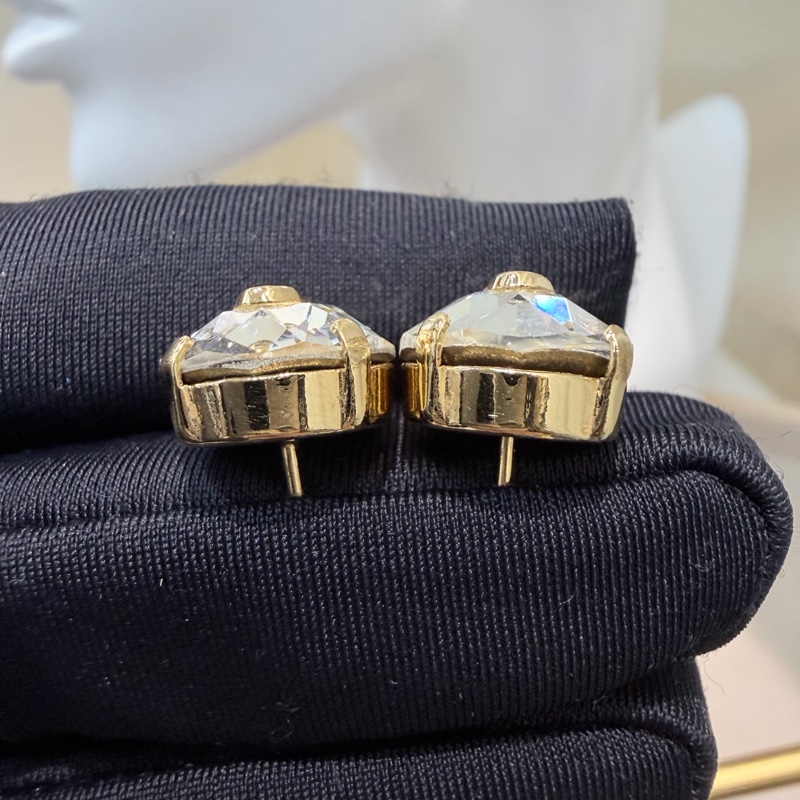 Valentino The Bold Edition 金色四爪水鑽Vlogo 耳環 XC144-6