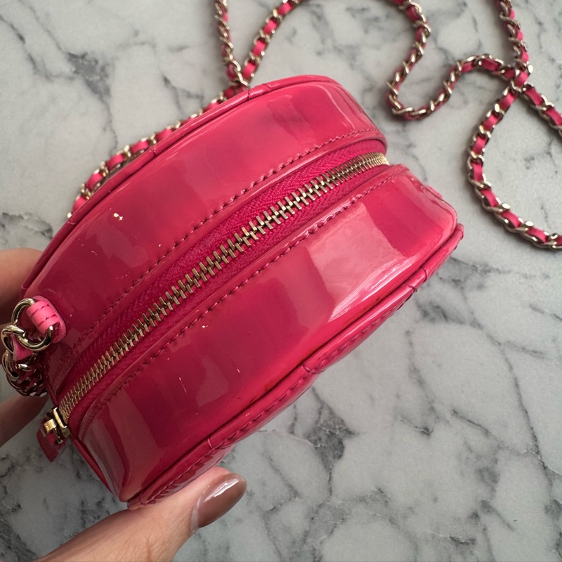 Chanel粉色亮面漆皮mini圓餅包  好可愛-3