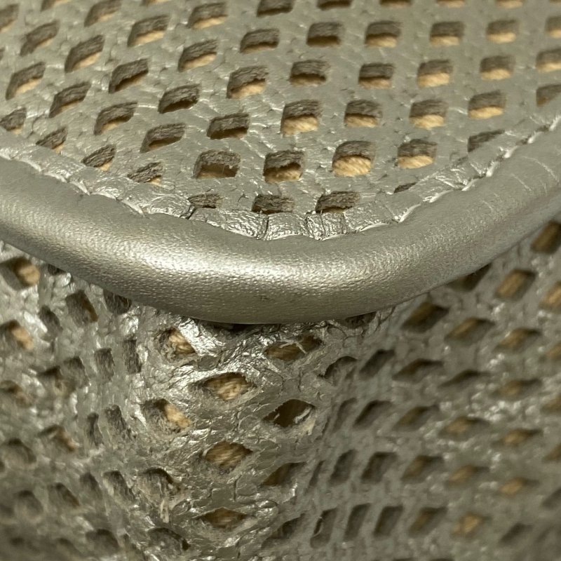 △ Chanel 香奈兒 Silver Perforated Calfskin Gold Tone Metal Chain Shoulder Bag No.17 銀色穿孔小牛皮金色金屬鏈條肩背袋 No.17 -257024591-11