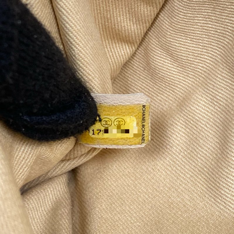 △ Chanel 香奈兒 Silver Perforated Calfskin Gold Tone Metal Chain Shoulder Bag No.17 銀色穿孔小牛皮金色金屬鏈條肩背袋 No.17 -257024591-19