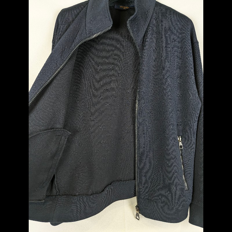 莉亞精品♡LV 浮雕滿印立領外套 尺碼S 二手美品-3