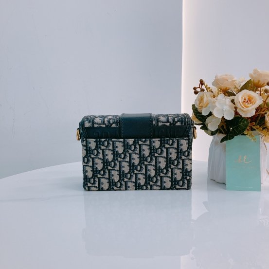 MS0447 Dior 迪奧 30 迷理蒙田緹花布藍色金扣斜肩包Montaigne Box Mini Oblique Jacquard Blue x GHW-4