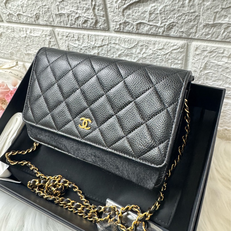 香奈兒經典woc顆粒牛皮-4