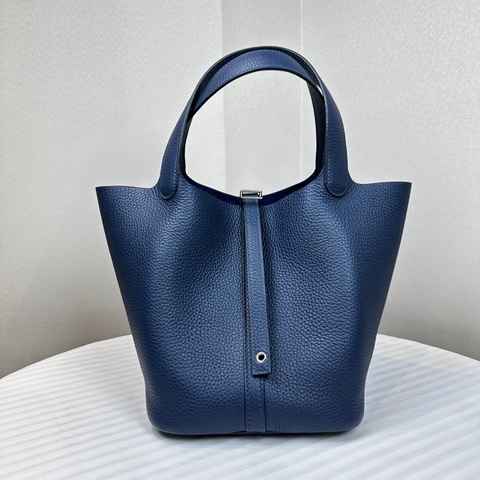閒置全新 愛馬仕/Hermes Picotin Lock 18 藍色菜籃子手提水桶包23x18x23cm