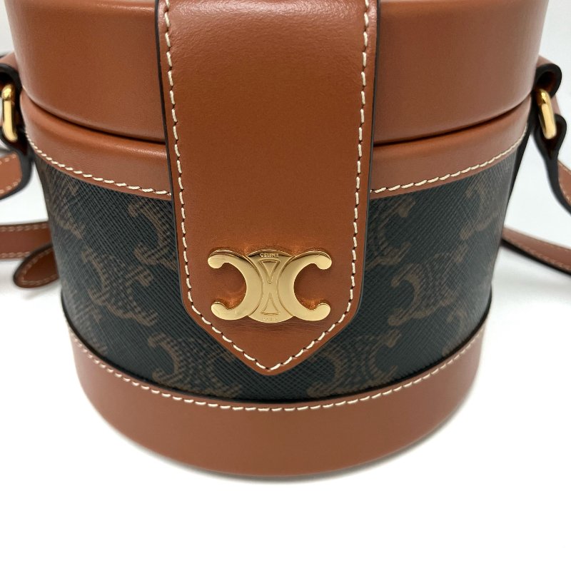 △ Celine 思琳 Tambour Brown Coated Canvas Calfskin Triomphe Shoulder Bag 啡色塗層帆布小牛皮肩背袋 -257025092-6
