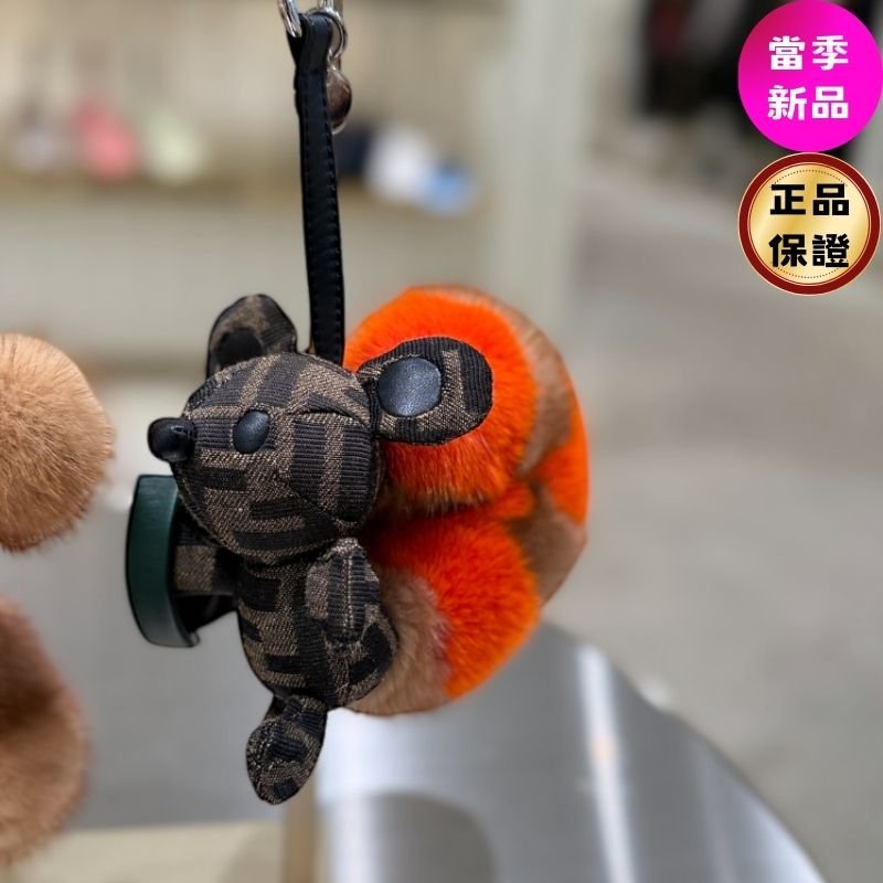 🎉新品好折扣✨Fendi 7AS410 Furette 拼色貂毛 FF造型吊飾-0