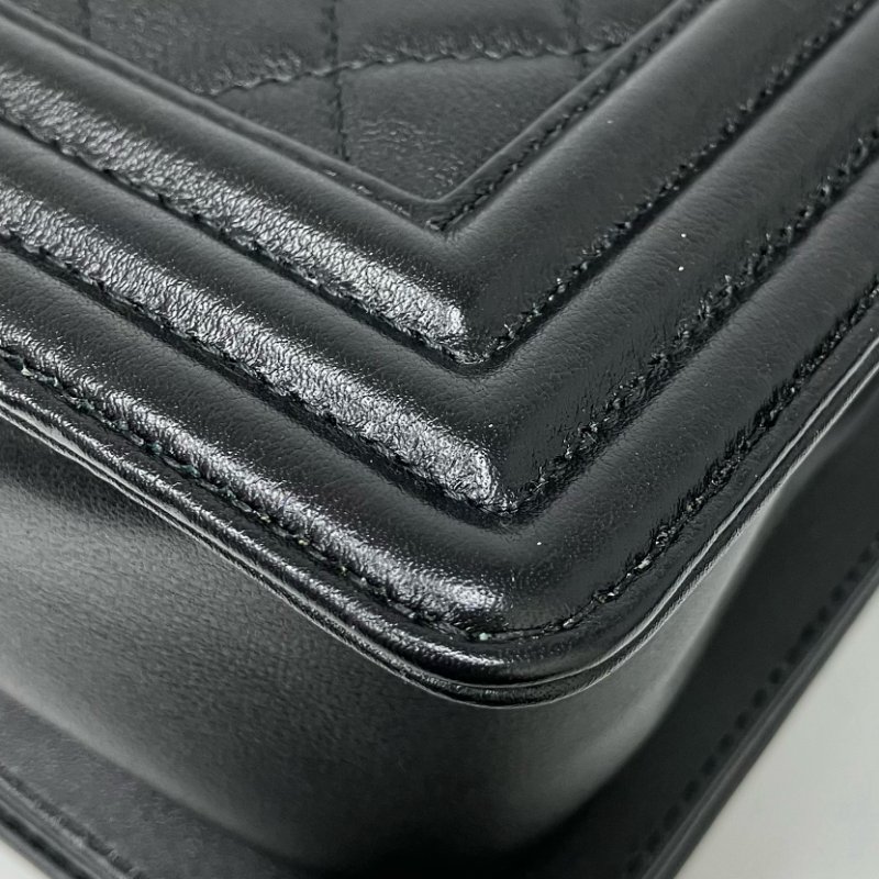 △ Chanel 香奈兒 Boy Black Calfskin Gold Tone Ruthenium-Finish Metal Chain Shoulder Bag No.22 A67085 黑色小牛皮金色鍍釕金屬鏈條肩背袋 No.22 A67085 -257025031-10