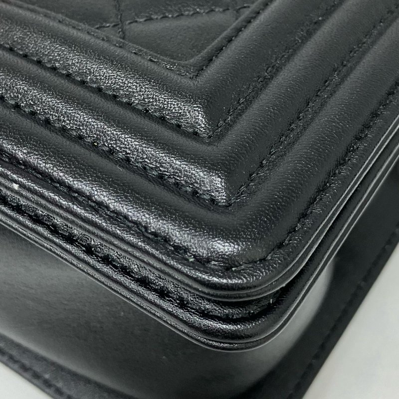 △ Chanel 香奈兒 Boy Black Calfskin Gold Tone Ruthenium-Finish Metal Chain Shoulder Bag No.22 A67085 黑色小牛皮金色鍍釕金屬鏈條肩背袋 No.22 A67085 -257025031-12