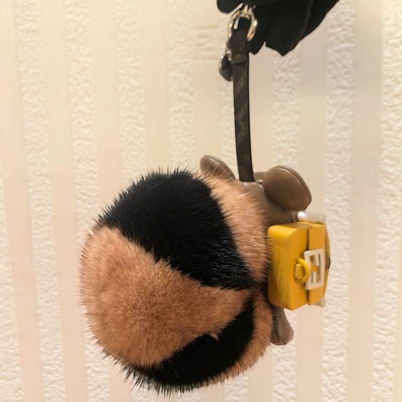 🎉新品好折扣✨Fendi 7AS410 Furette 拼色貂毛棕色造型吊飾-3