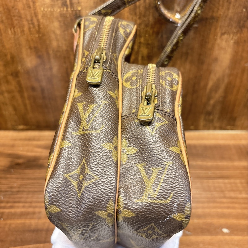 Louis Vuitton Monogram 斜挎包-1