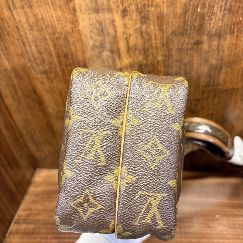 Louis Vuitton Monogram 斜挎包-5