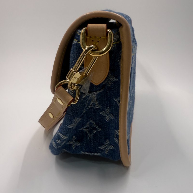 Louis Vuitton 路易威登 DIANE 丹寧牛仔單肩斜挎法棍包-4