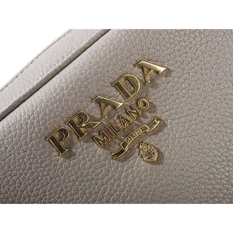 PRADA Vitello Phoenix 女士斜背包-13