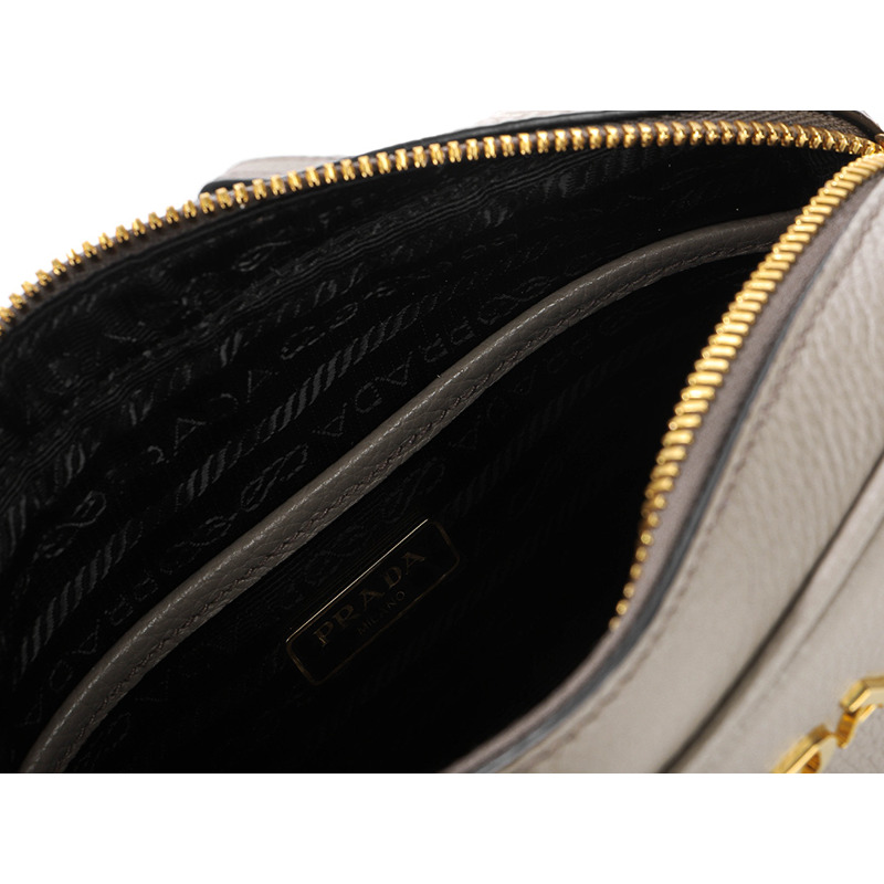 PRADA Vitello Phoenix 女士斜背包-15