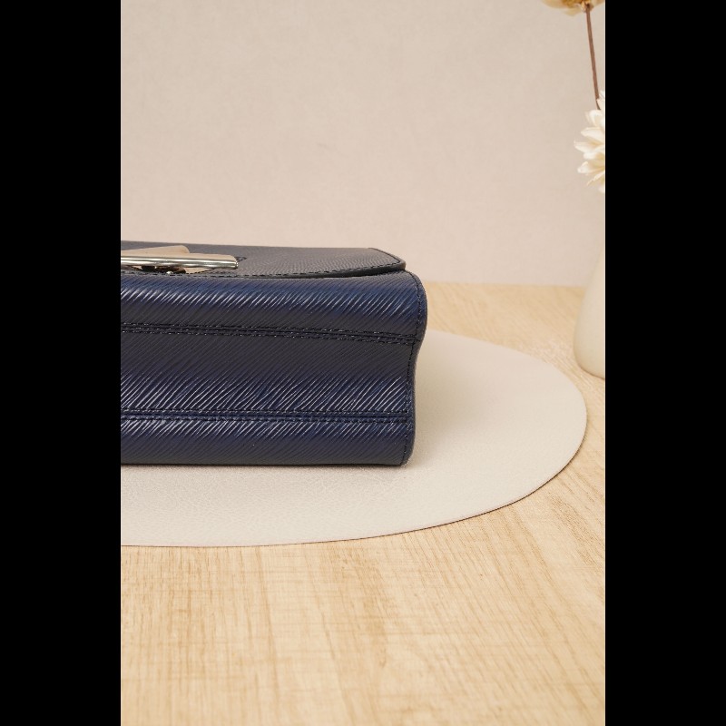 LV twist扭扭包中號藍色EPI壓紋牛皮-6