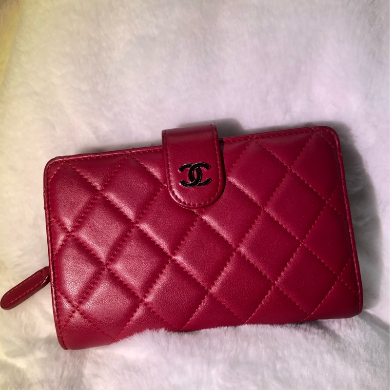 CHANEL 紅色菱格紋羊皮中夾XB010-3