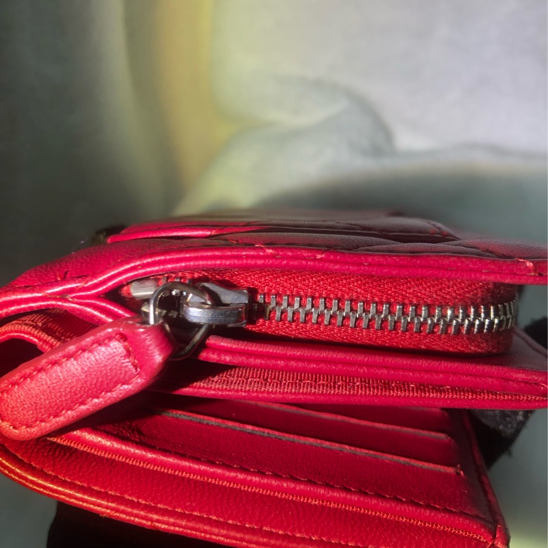 CHANEL 紅色菱格紋羊皮中夾XB010-31