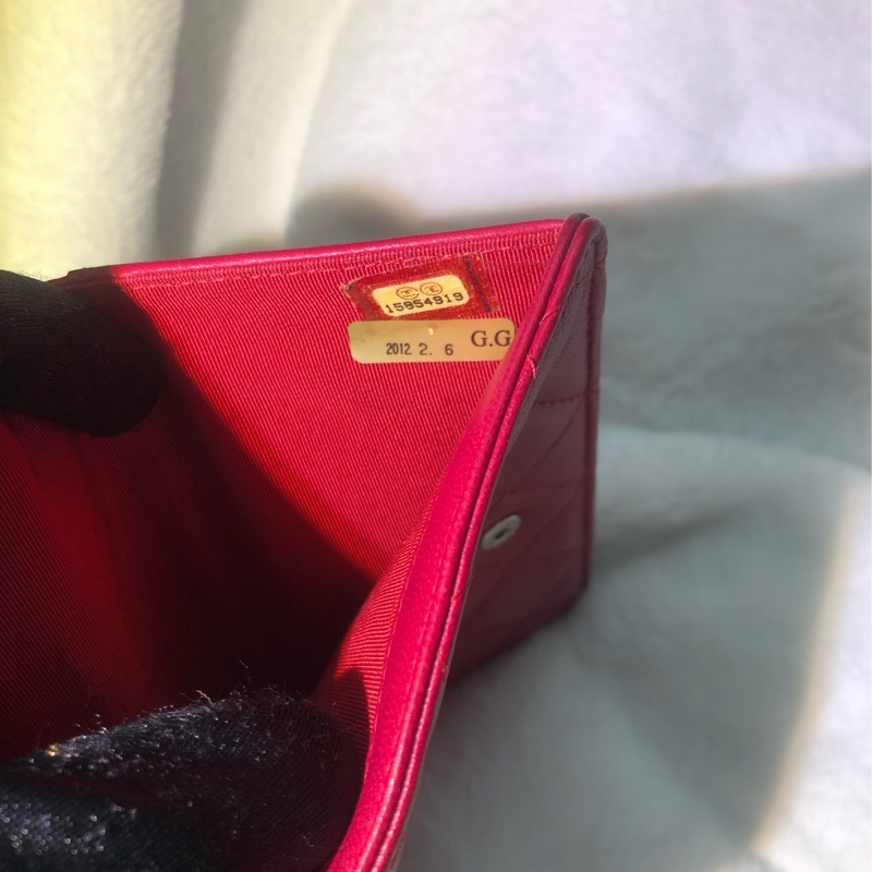 CHANEL 紅色菱格紋羊皮中夾XB010-38