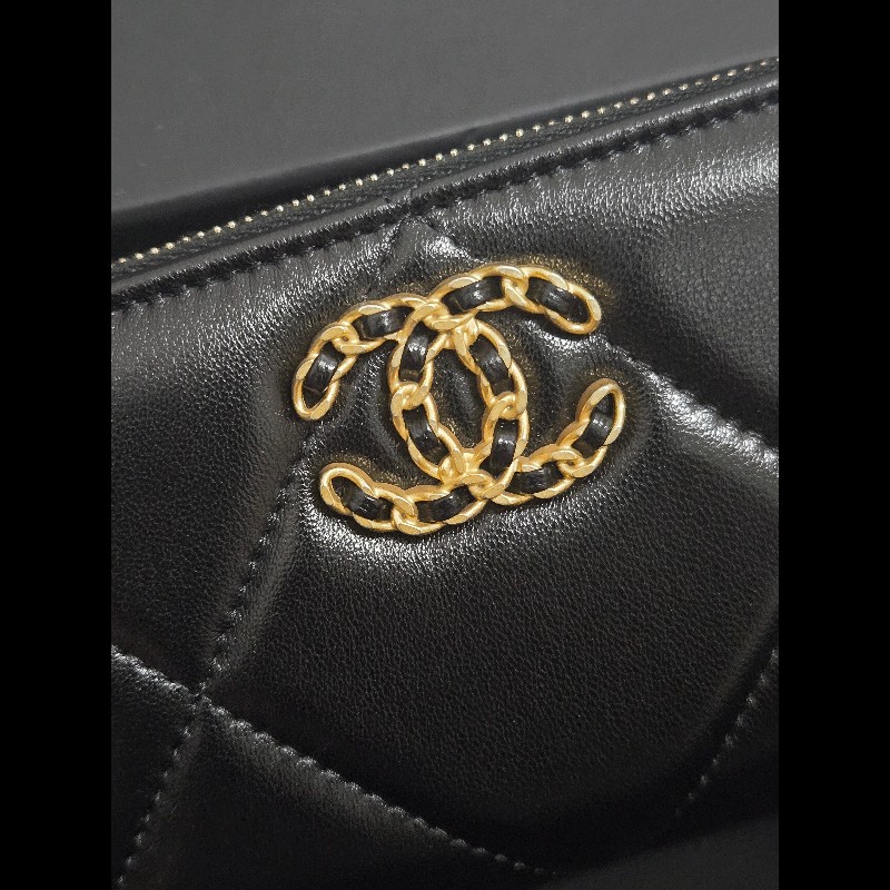 Chanel 香奈兒 19黑色拉鍊中夾 🈶購證正本-2